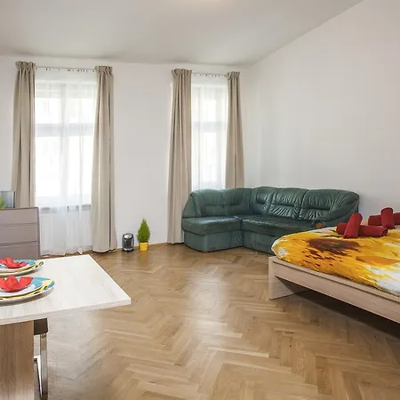 Apartment Beautiful Thamova