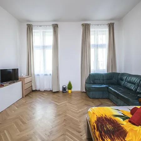 Beautiful Thamova Prag