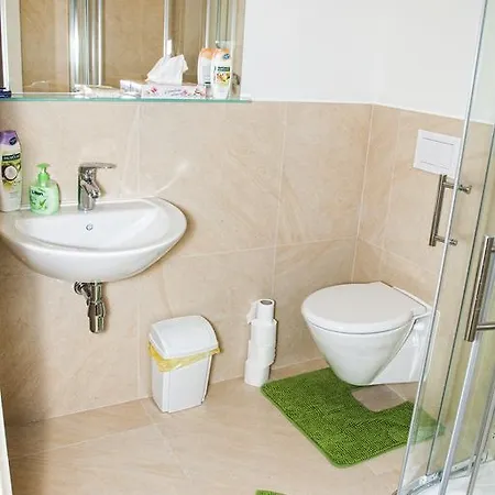 Apartment Beautiful Thamova