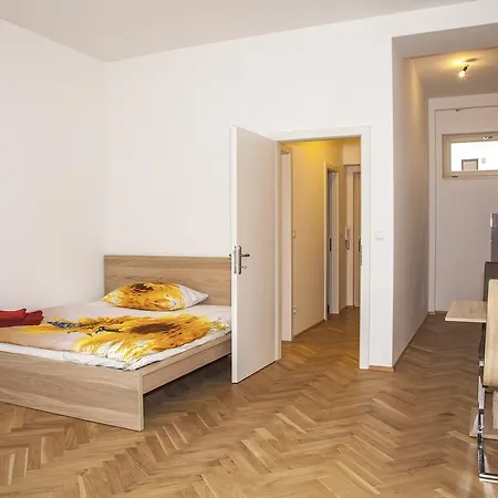 Apartment Beautiful Thamova *