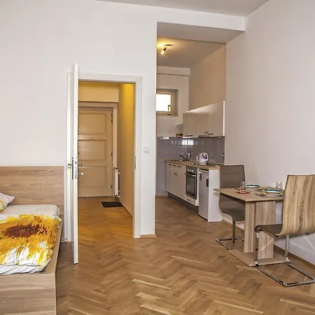 Apartment Beautiful Thamova Prague